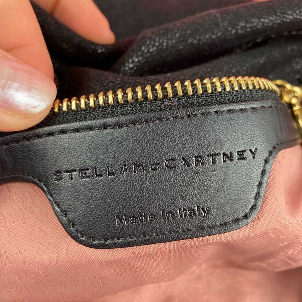 đ«SOLDđ«STELLAâMCCARTNEY
The Falabella vegetarian brushed-leather shoulder bag - Picture 9 of 11